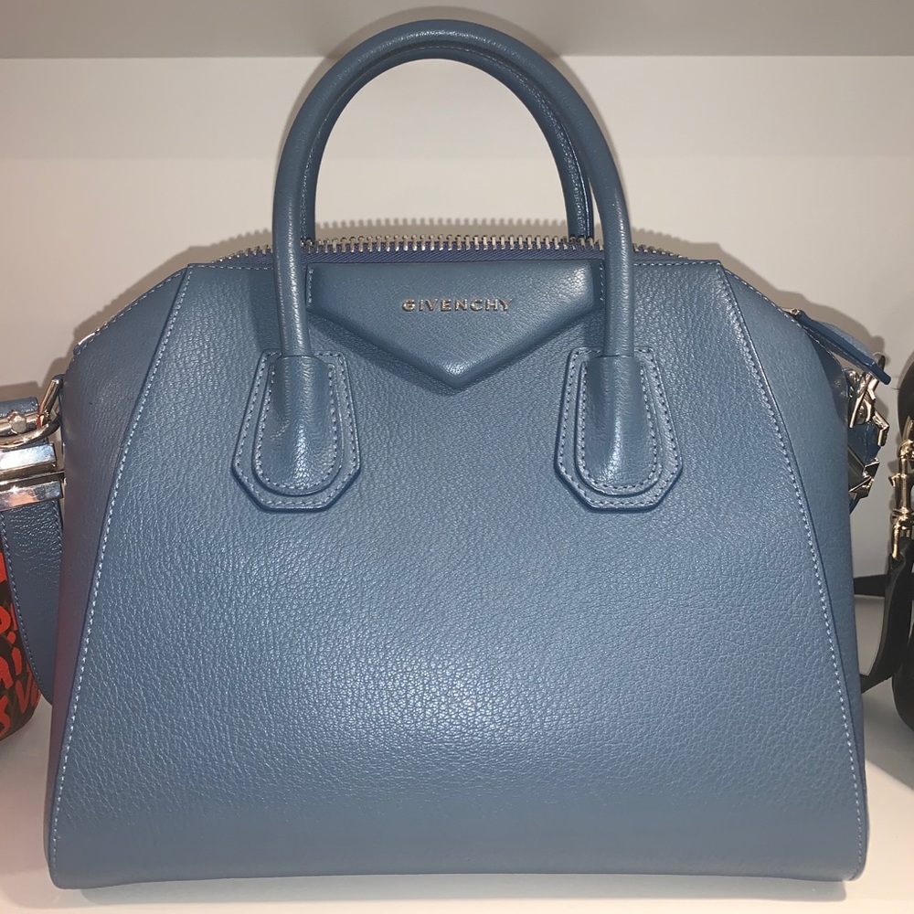 Givenchy medium antigona bag